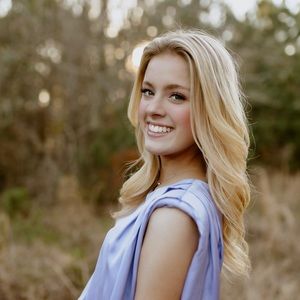 Meet your Posher, Caroline